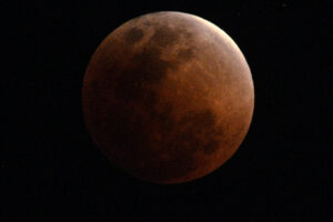 Near-Total Lunar Eclipse Will Turn Moon Blood Red